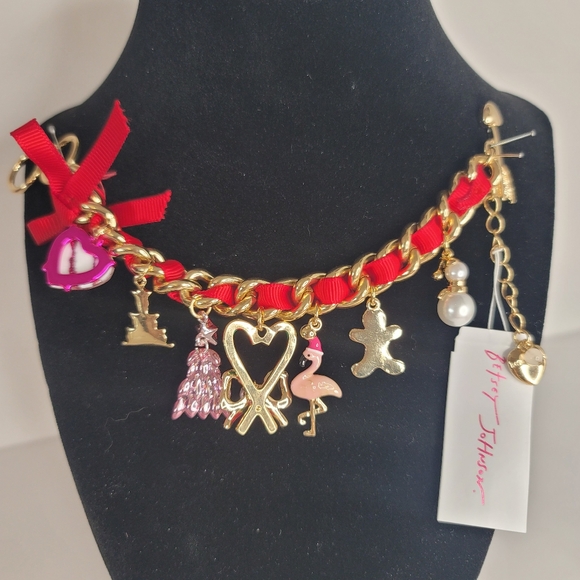 Betsey Johnson Christmas Charm Bracelet - Picture 4 of 8
